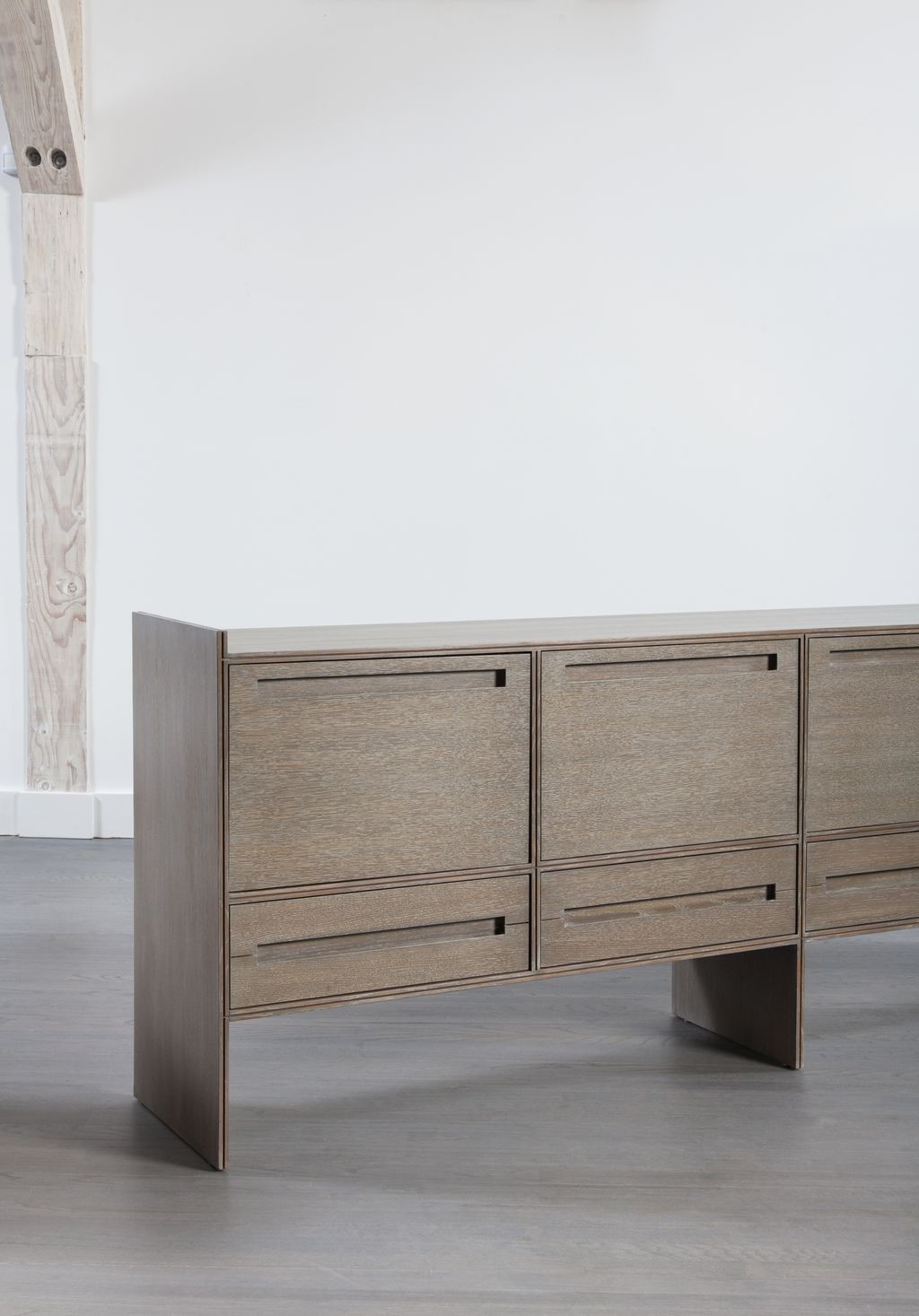 Modern Oak Handcrafted Credenza Storage - Mar Silver